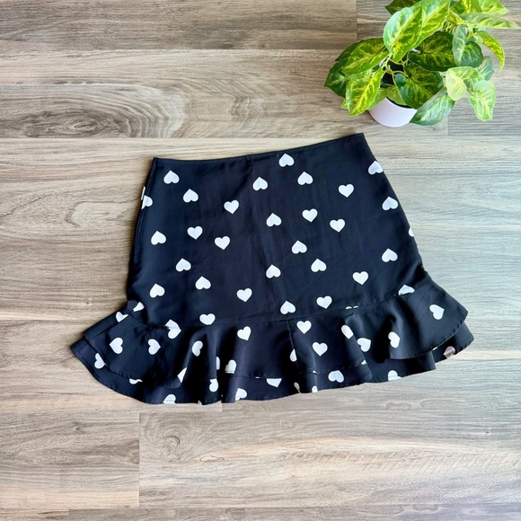 Altar’d State Heart Print Ruffle Hem Mini Skirt Black White - Tie Cinch Size M - Picture 11 of 11